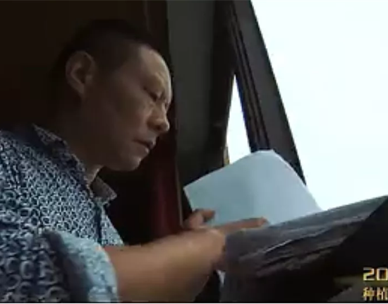 ֻ��Сѧ�Ļ���������������ȴ����һ������׬2000����Ԫ��