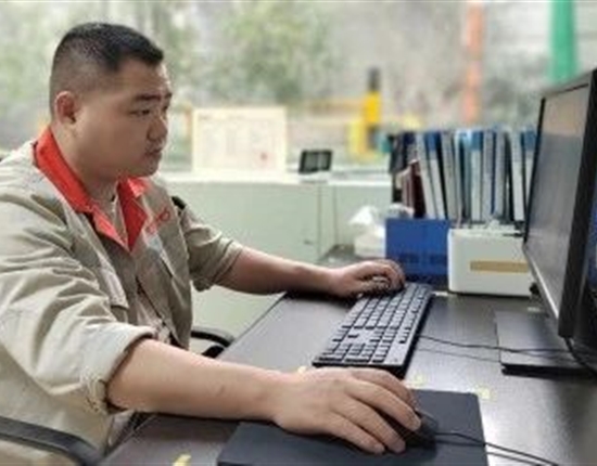 ���˺죺�����������������ϵ�ʹ��